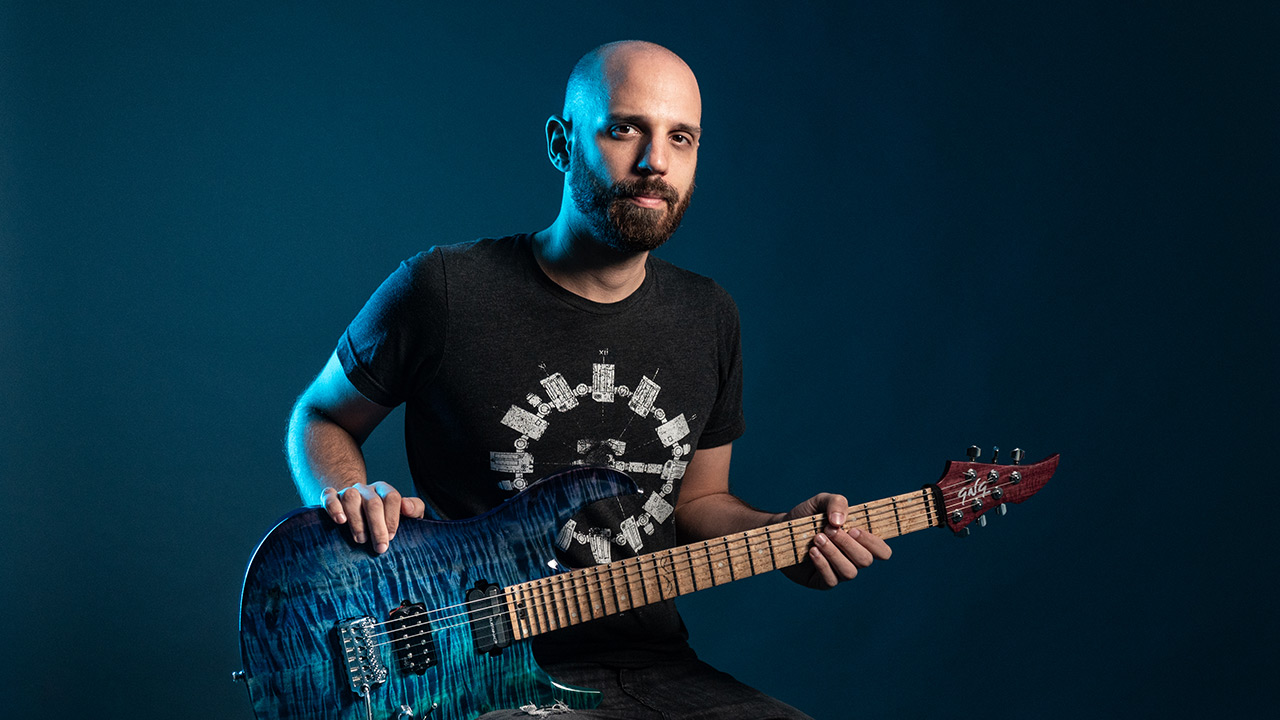 ARTIST PROFILE: CLAUDIO PIETRONIK.