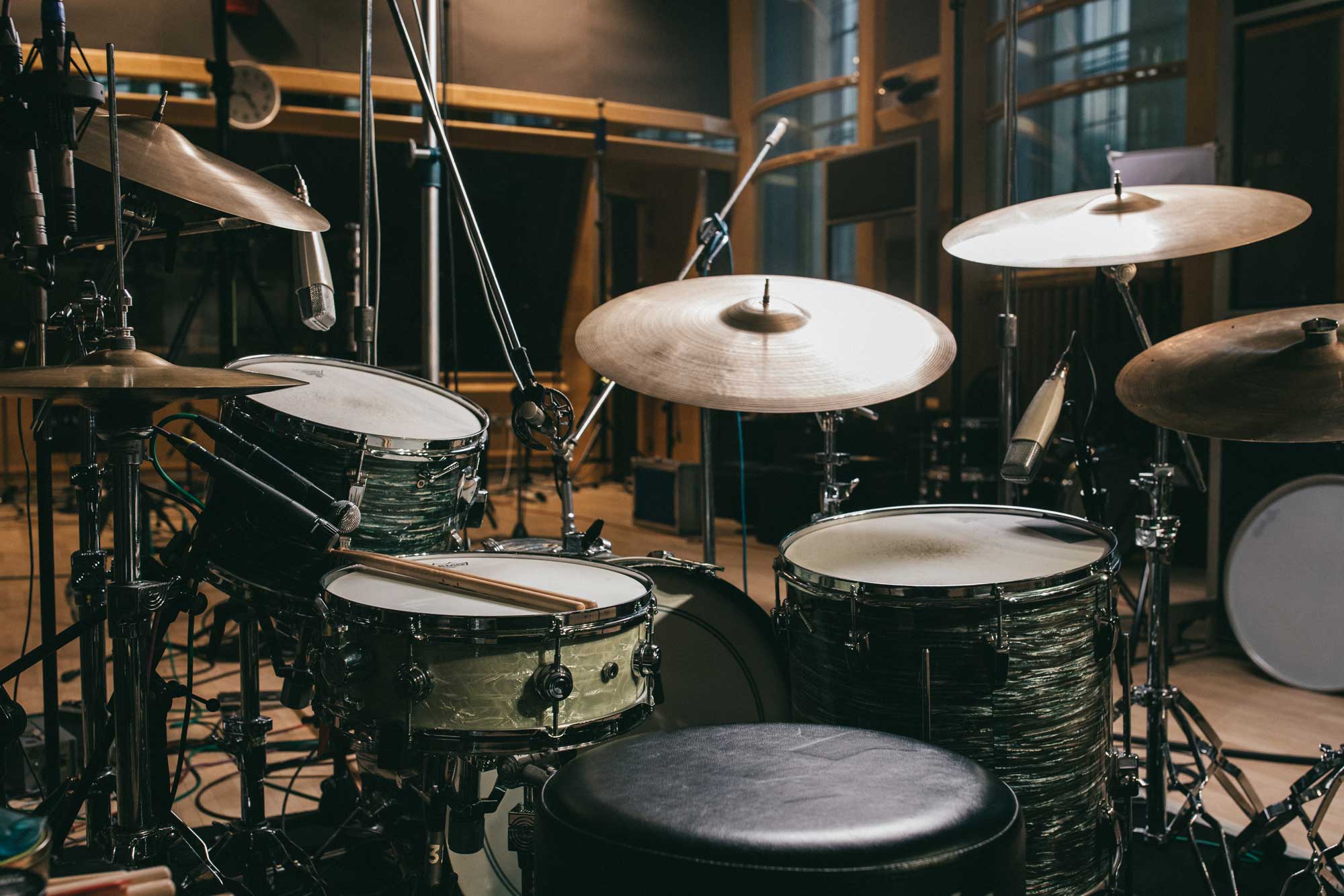 Legacy of Rock SDX | Superior Drummer expansion | Toontrack